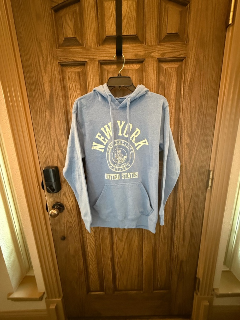 Blue New York Graphic Hoodie Pullover Sweatshirt Unisex Small